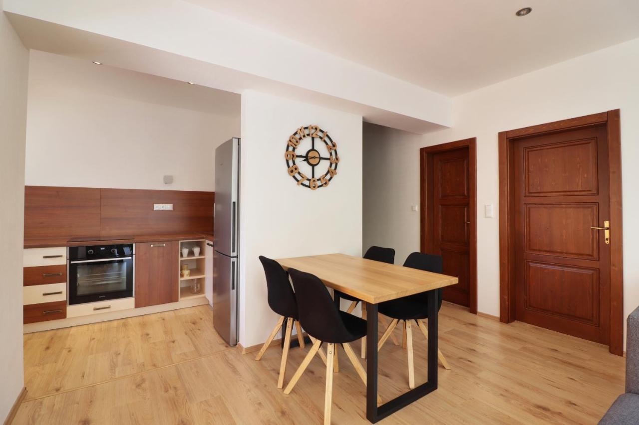 Apartman Romantika Chopok Juh 12 Tale Dış mekan fotoğraf